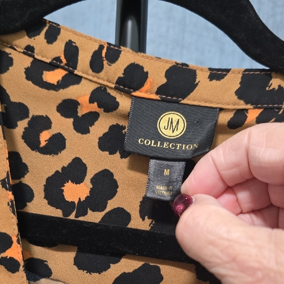 JM Collection Brown,peach and Black Animal Cheetah Print Blouse V Neck Size Med - Picture 2 of 12